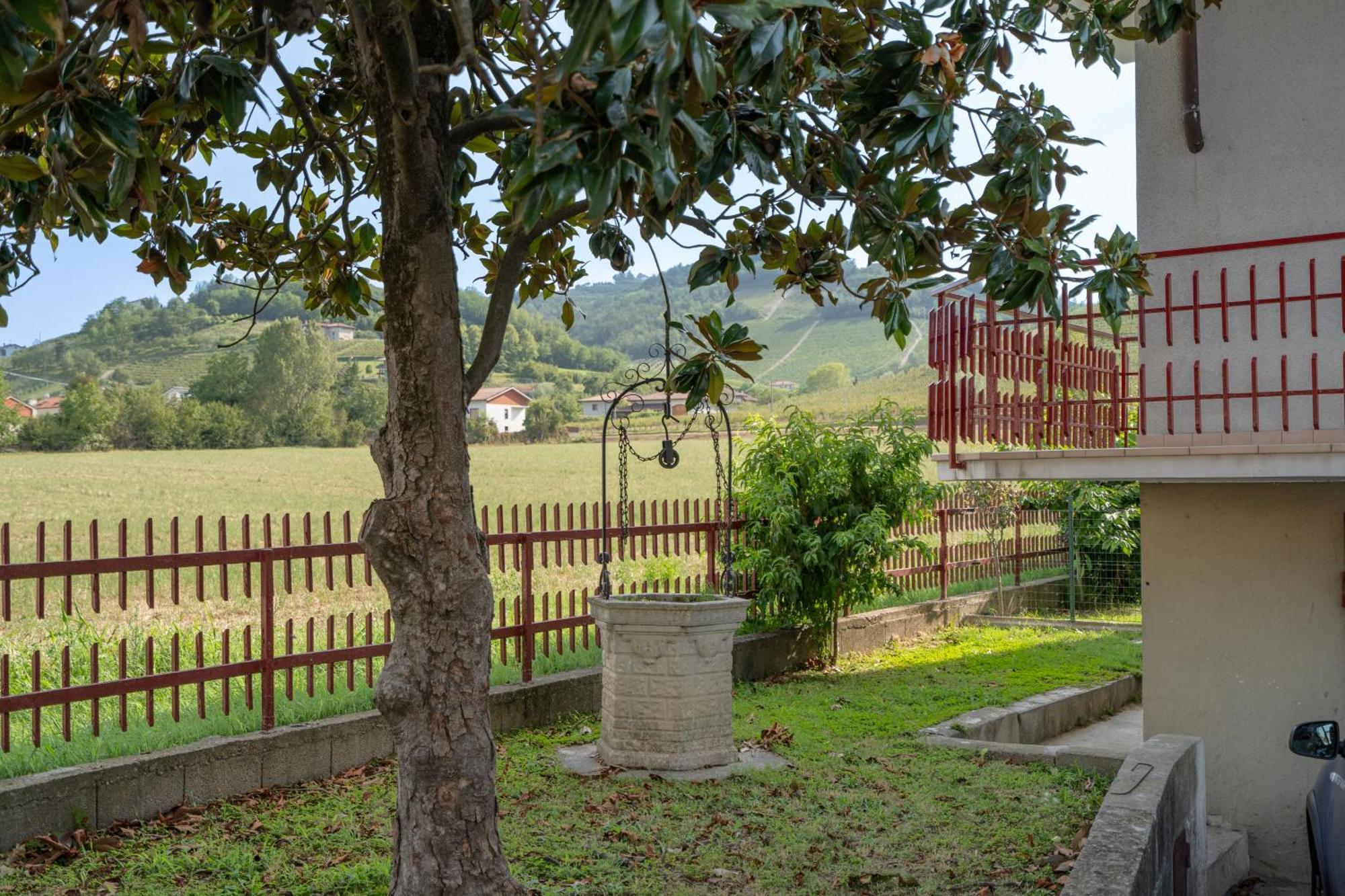알바 Private Parking, With Hill View 아파트 외부 사진